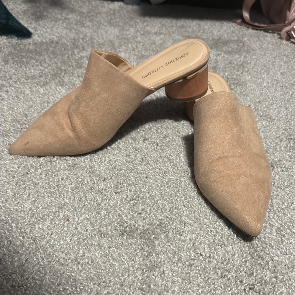Adrienne Vittadini Women's Tan Mules